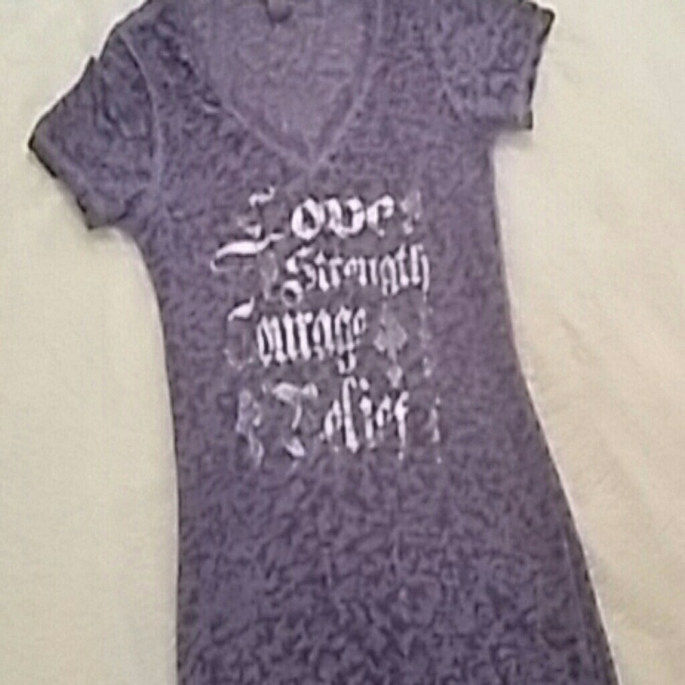 Never give up tee